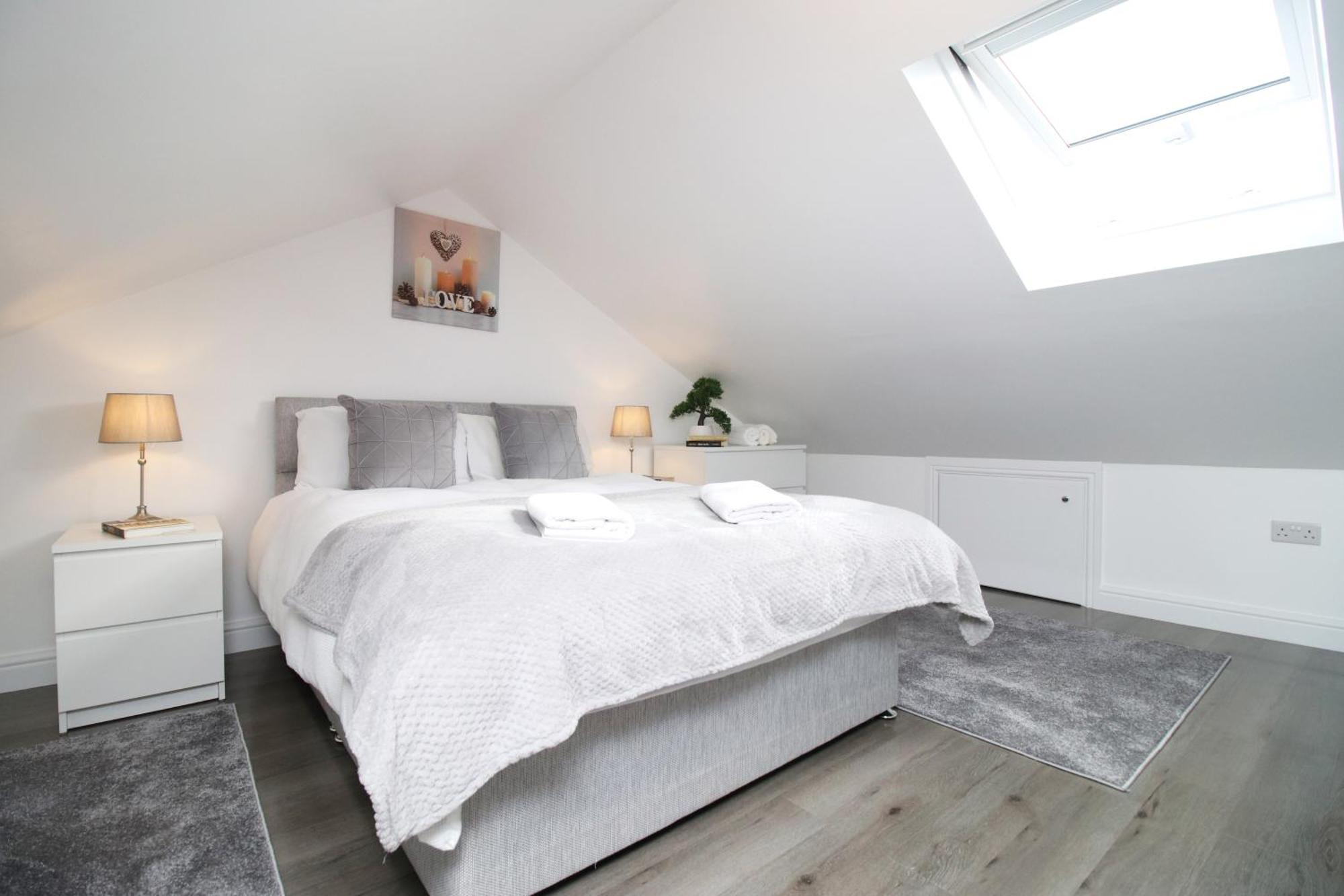 Modern Guesthouse, Fast Wi-Fi, Street Free Parking, Central, Fully Equipped Cardiff Buitenkant foto