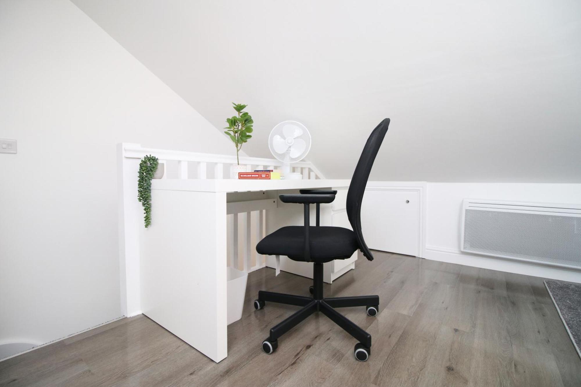 Modern Guesthouse, Fast Wi-Fi, Street Free Parking, Central, Fully Equipped Cardiff Buitenkant foto