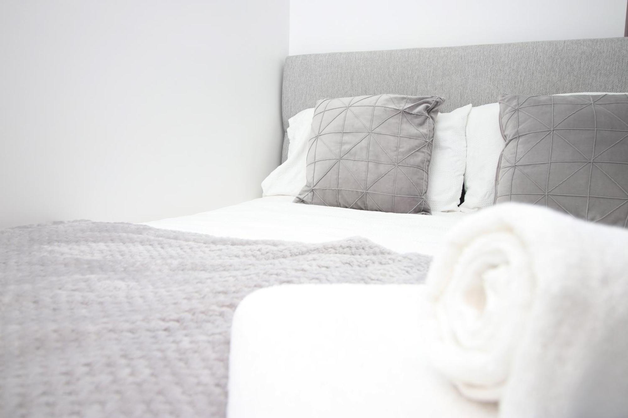 Modern Guesthouse, Fast Wi-Fi, Street Free Parking, Central, Fully Equipped Cardiff Buitenkant foto