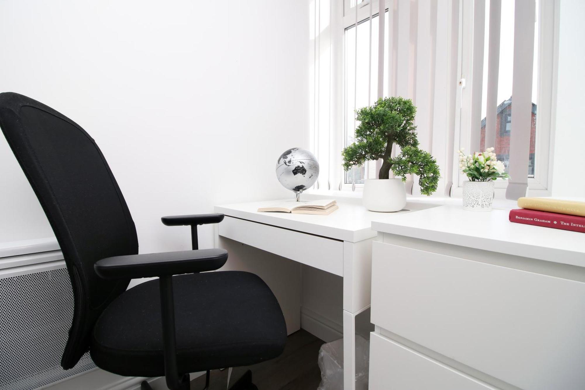 Modern Guesthouse, Fast Wi-Fi, Street Free Parking, Central, Fully Equipped Cardiff Buitenkant foto