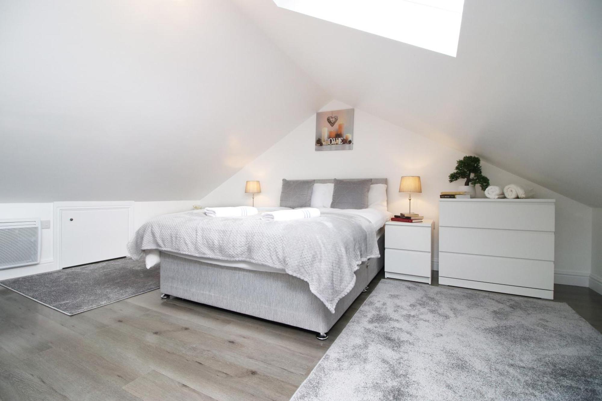 Modern Guesthouse, Fast Wi-Fi, Street Free Parking, Central, Fully Equipped Cardiff Buitenkant foto
