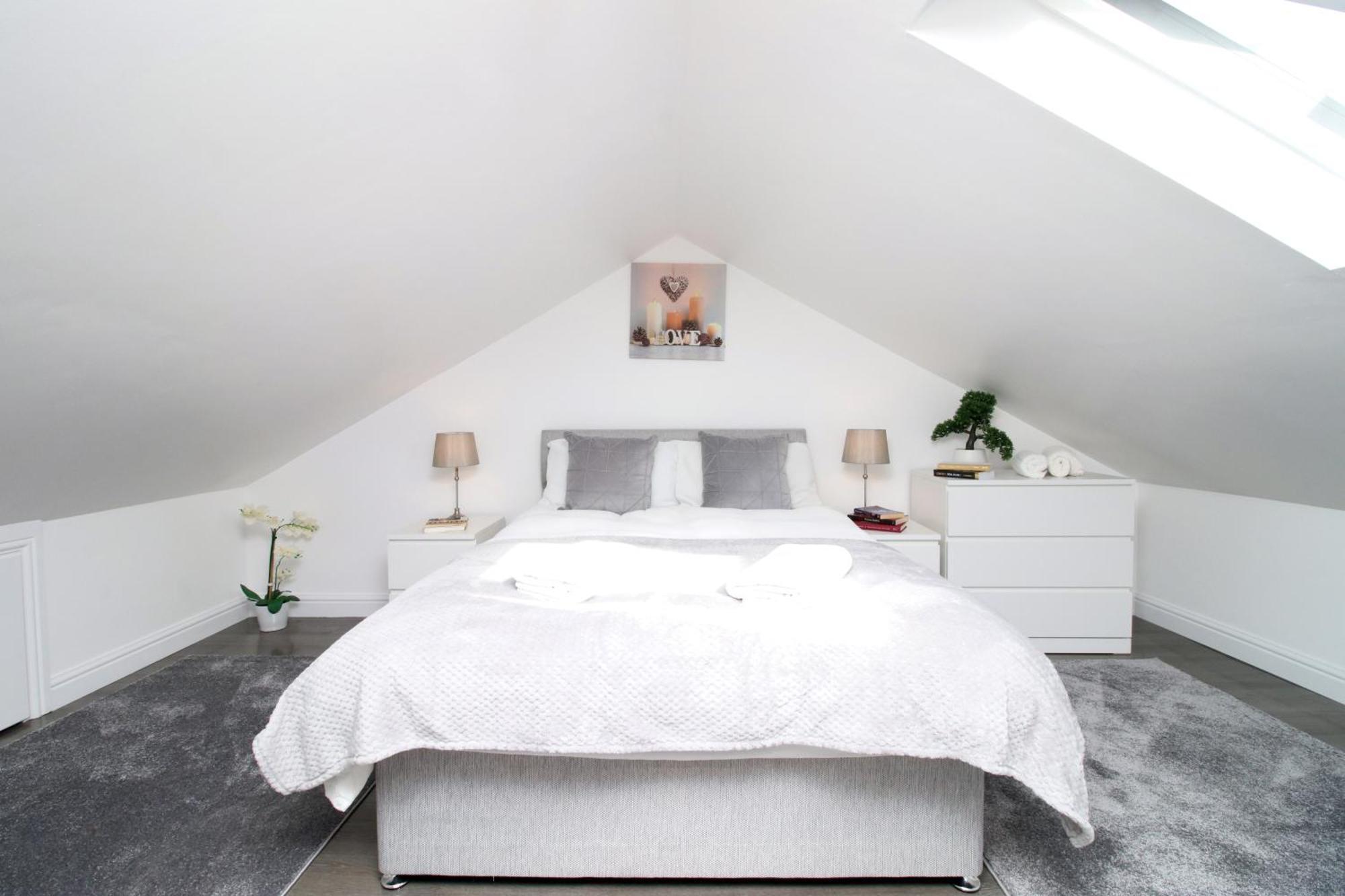 Modern Guesthouse, Fast Wi-Fi, Street Free Parking, Central, Fully Equipped Cardiff Buitenkant foto